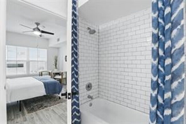 Building Photo - The Grande Downtown - Beautiful 1 bedroom ...