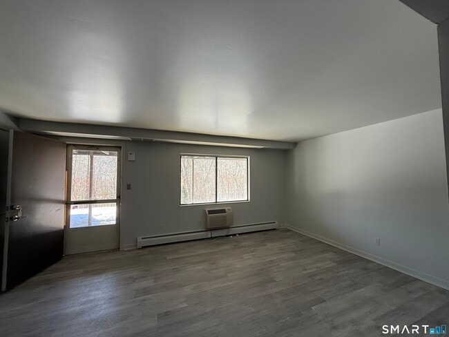 Building Photo - 388 S Main St