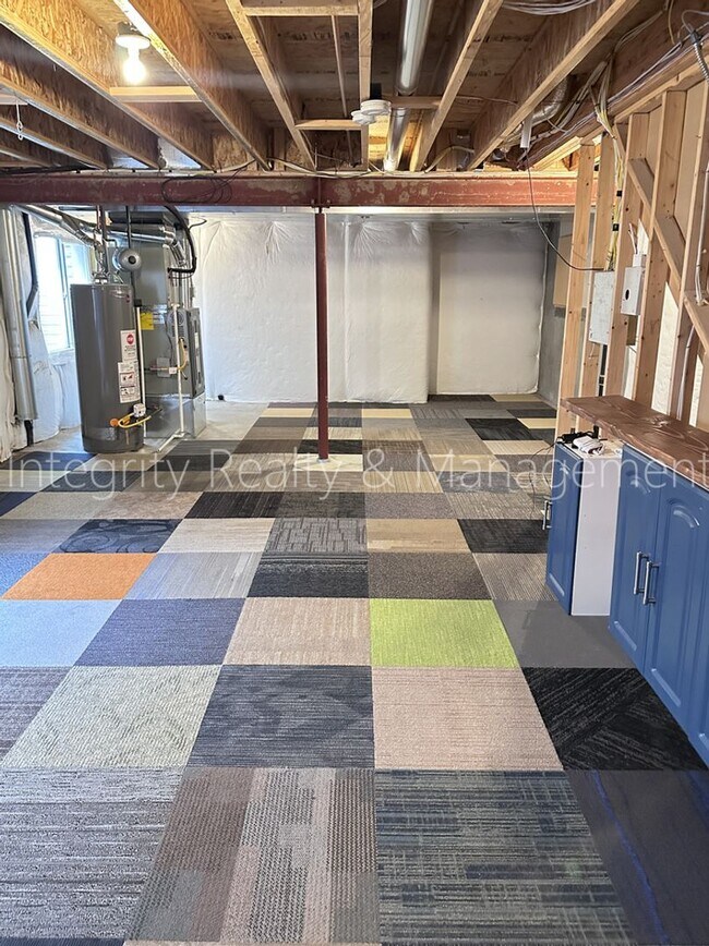 Building Photo - 10644 Wildhurst Cir