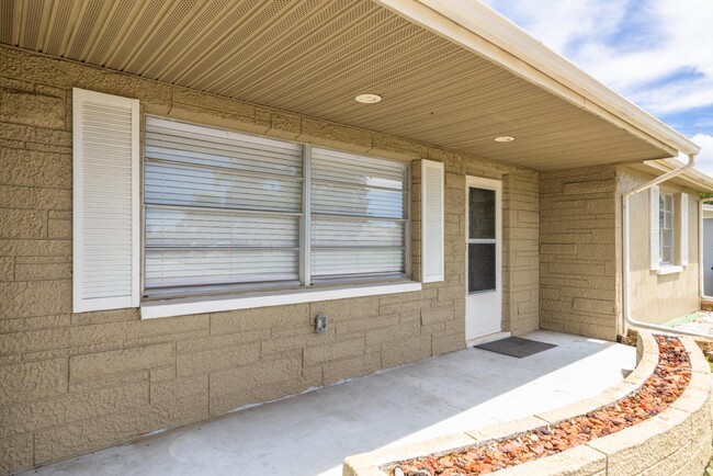 Building Photo - 3304 Bluebird Dr