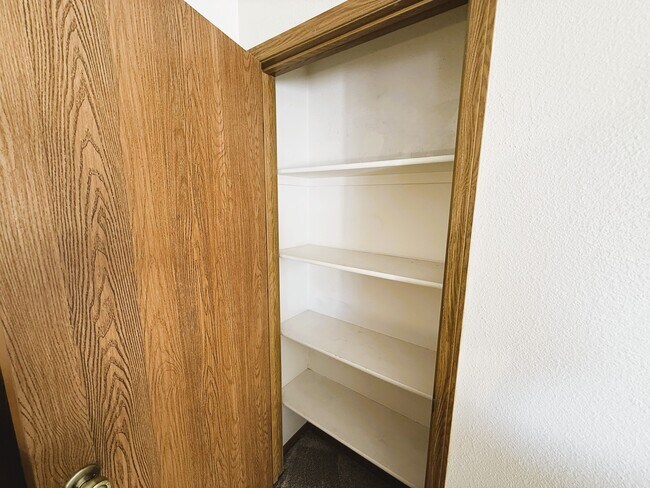 Building Photo - 7522 Madrid ct