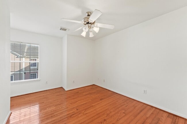 Building Photo - 1433 Oneil St