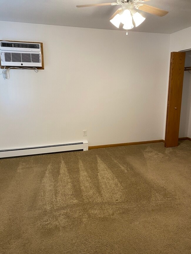 Building Photo - 116 S Cooper Rd