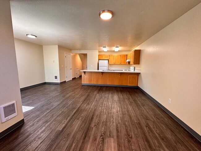 Building Photo - 2607 S Cloverleaf Loop