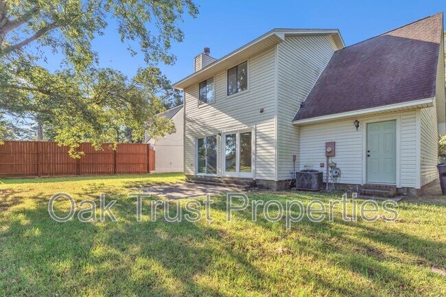 Building Photo - 107 Willow Ct
