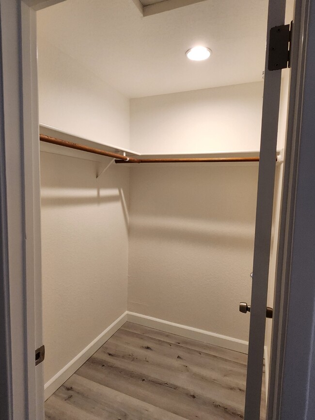 BR2 closet - 1492 Douglas St