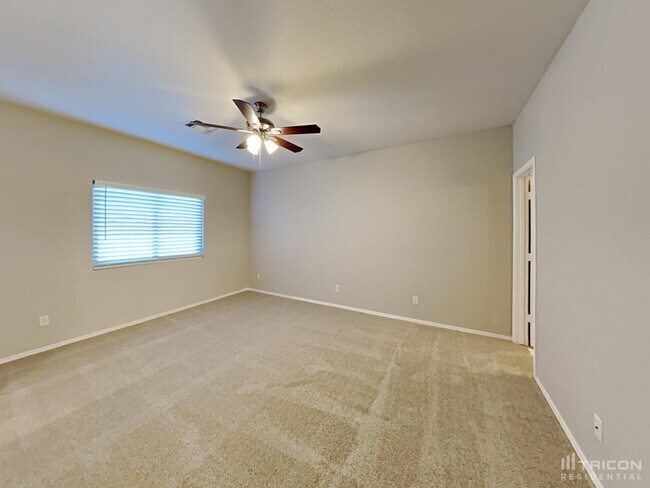 Building Photo - 962 E Cowboy Cove Trail
