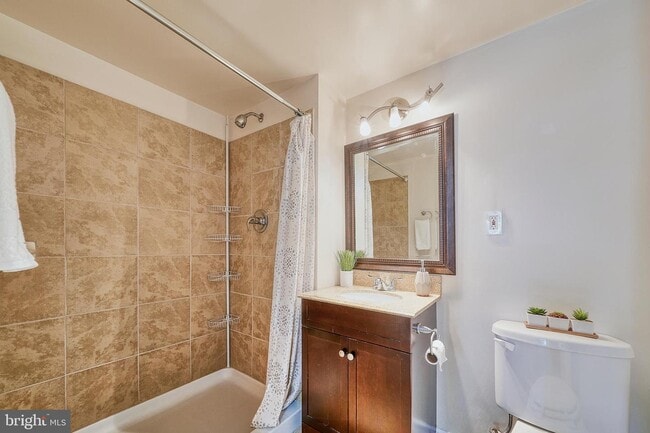 Building Photo - 9516 Bonair Dr