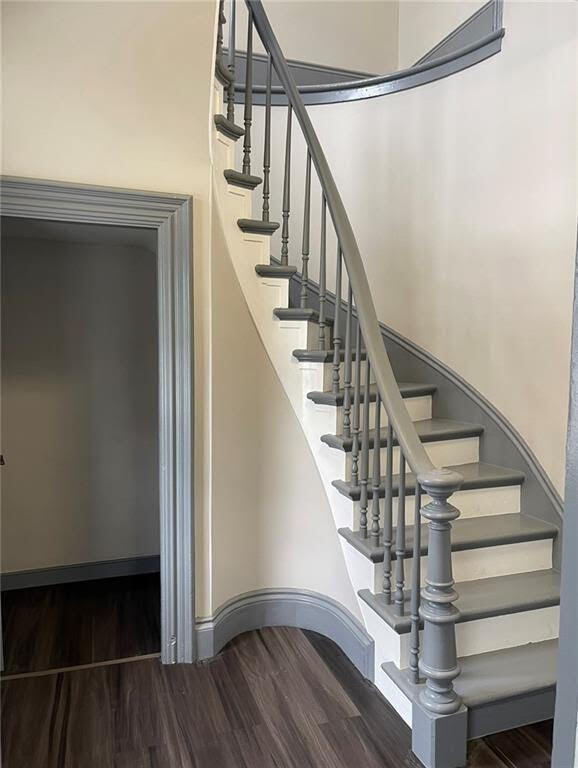 Front entrance boasts a beautiful spiral staircase - 56 Vinton St