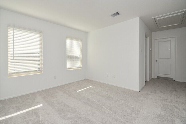 Building Photo - 26811 Urraca Dr