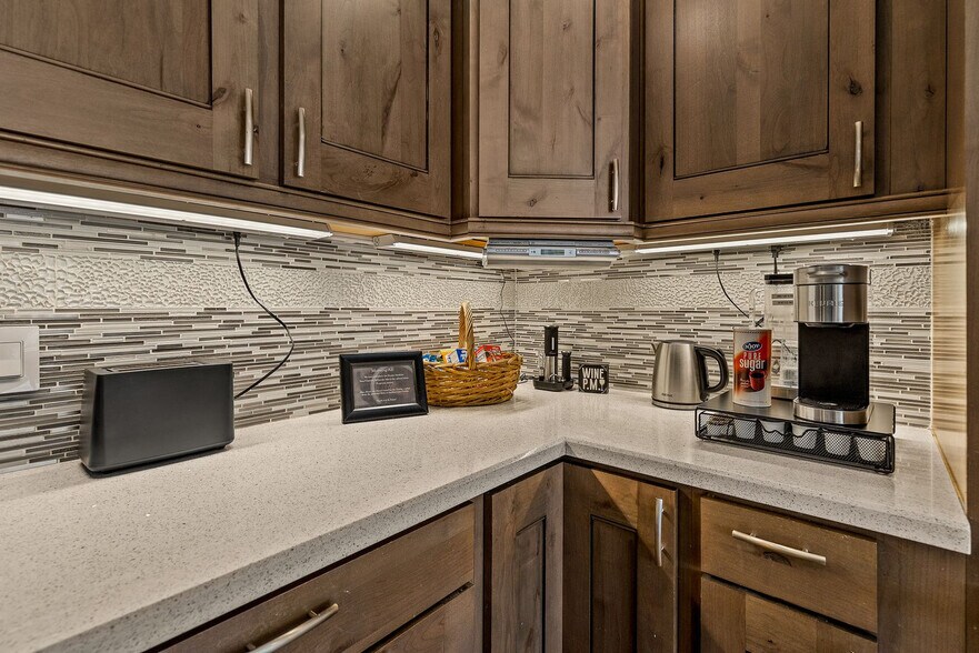 Building Photo - 5420 Cassi Ln