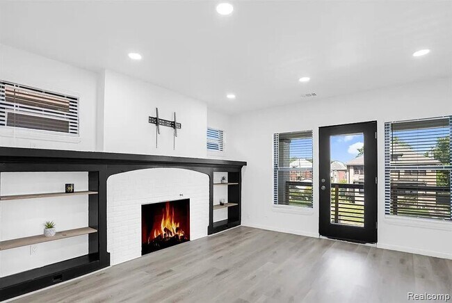 Building Photo - 2641 Monterey St