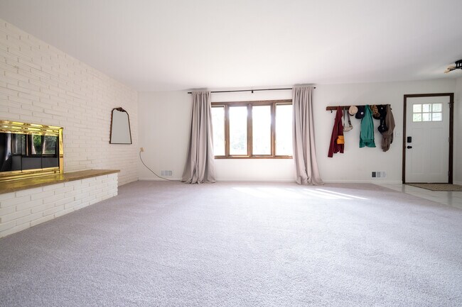 Building Photo - 4517 W 113th St