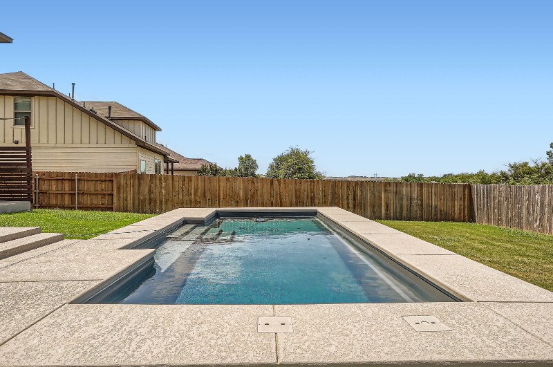 Building Photo - 220 Pebble Creek Ln