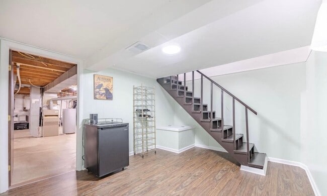 Building Photo - 3BR/2BA Home w/Finished Basement for Rent in Jtown!