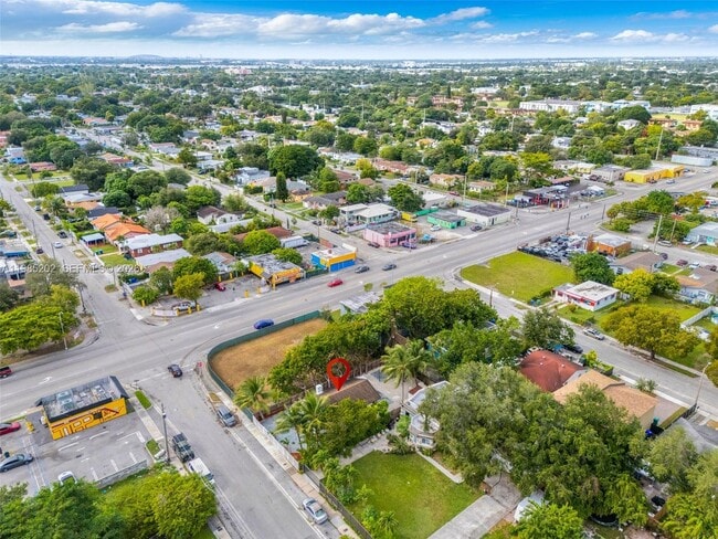 Building Photo - 1621 NW 55th St