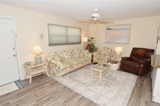 Building Photo - 12760 Indian Rocks Rd