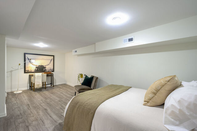 Bedroom 4- en-suite in basement (attached bathroom) - 772 Harvard St NW