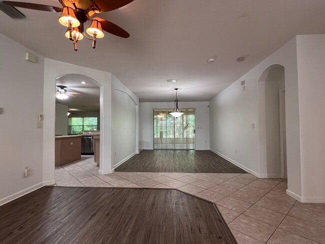 Building Photo - HUGE PRICE REDUCTION!! HOME IS READY FOR A...