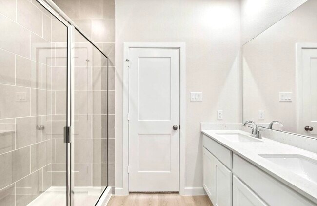 Building Photo - 32915 Silver Mdw Wy