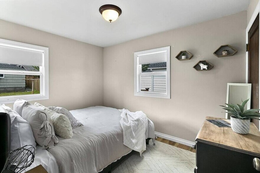 Building Photo - 4506 N Ferdinand St