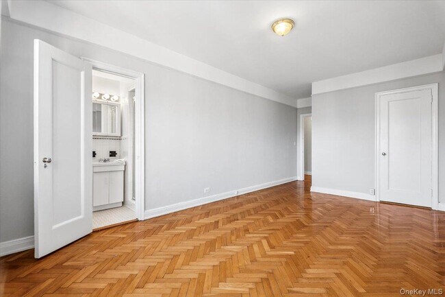 Building Photo - 45 Popham Rd