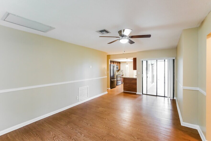 Building Photo - 3010 NW 53rd Terrace