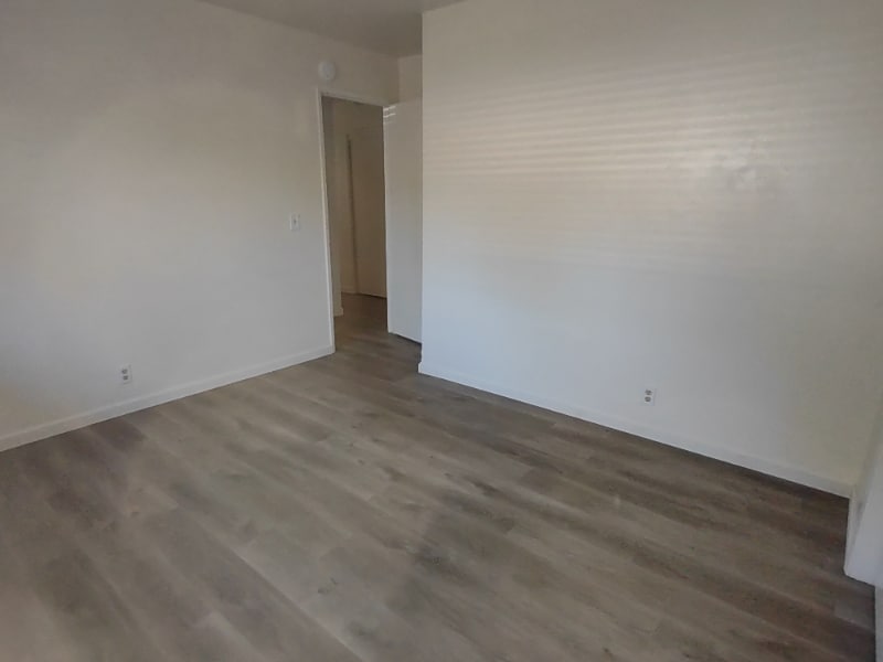 Building Photo - 9279 Corinthian Cir