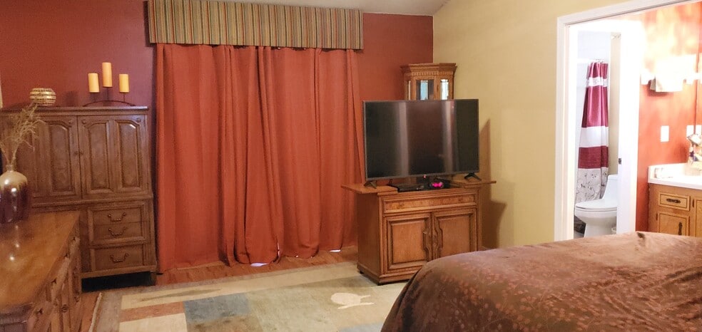 Building Photo - 2620 Moody Ave