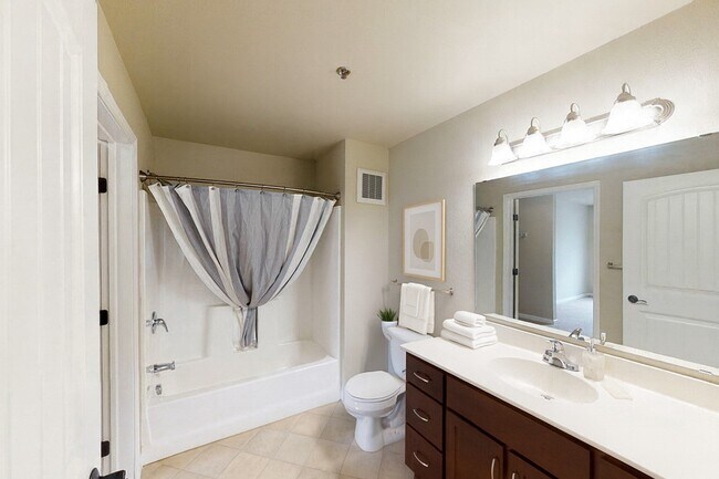 Building Photo - Renaissance Heights Apartment Homes