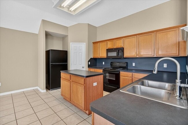 Building Photo - 5933 Brightwood Dr