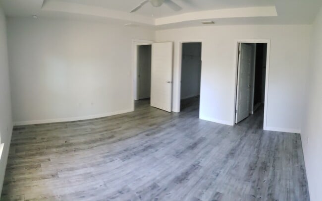 Building Photo - 49 Hemlock Radial