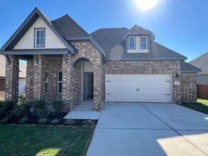 Building Photo - 368 Keefer