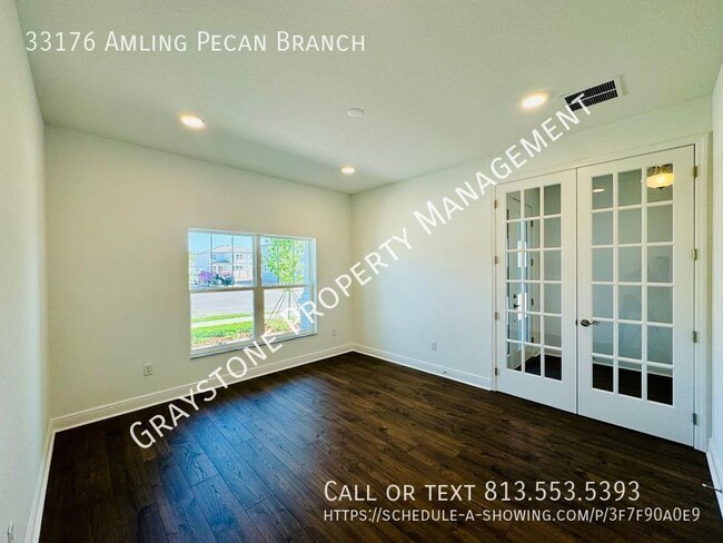 Building Photo - "Luxury Living in Wesley Chapel: Spacious ...