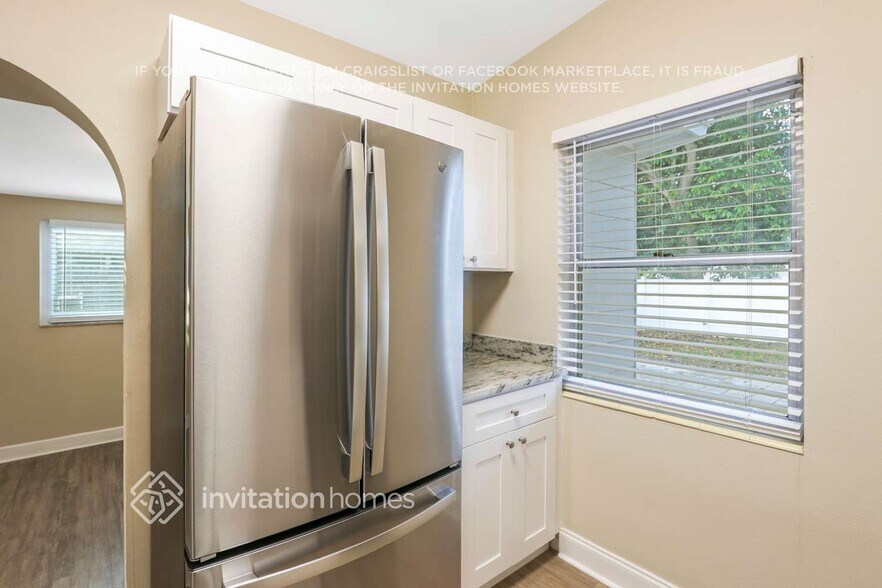 Building Photo - 1320 54th Ave N