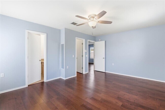 Building Photo - 1109 Mooreland Dr