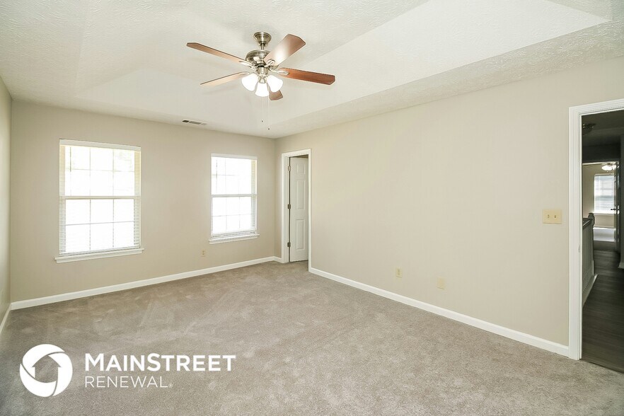 Building Photo - 8535 Glenwoods Dr