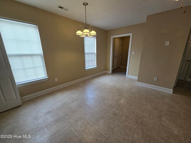 Building Photo - 4009 Lucerne Ct
