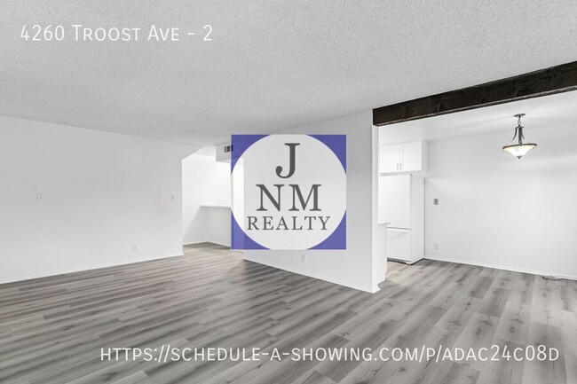 Building Photo - Beautiful 1 Bedroom + 1 Bath + Private Patio