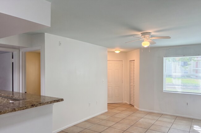 Building Photo - 3028 Parkway Blvd