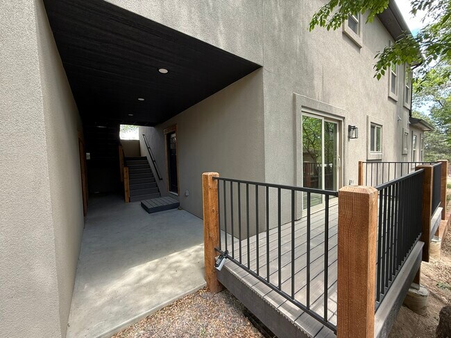 Building Photo - 2319 Cooper Ave