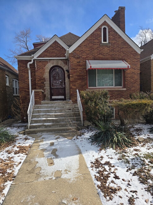 Building Photo - 9225 S Marshfield Ave