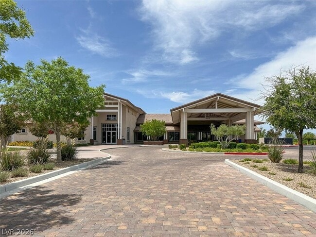 Building Photo - 246 Tallis Hills Ave