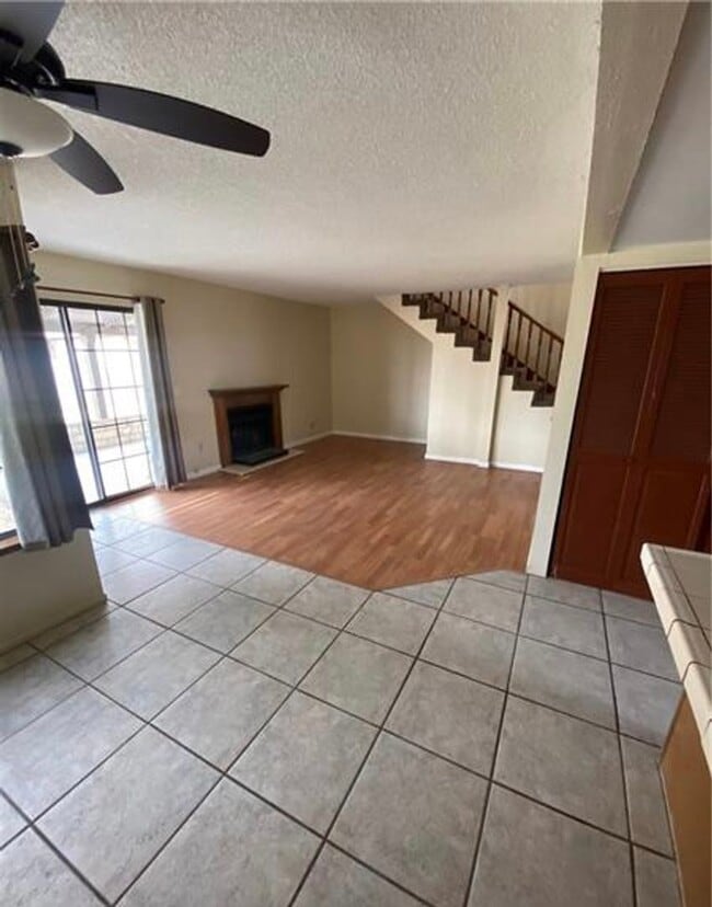 Building Photo - Calvada Valley U7 - Bourbon St, Unit G-2