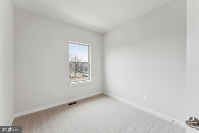 Building Photo - 1171 Herndon Pkwy