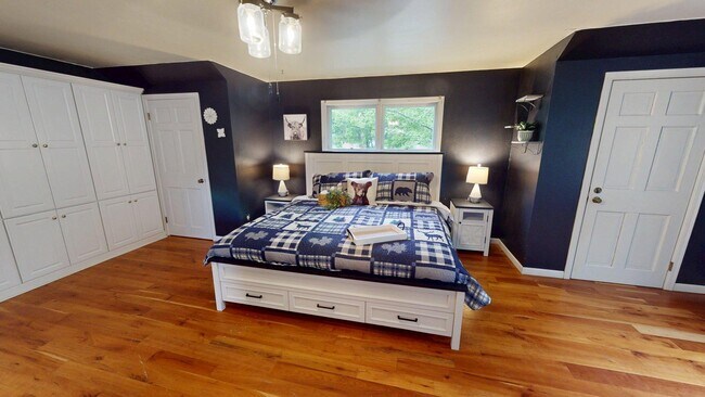 Building Photo - 1625 N Union St