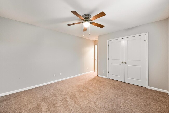 Building Photo - 432 War Admiral Ln