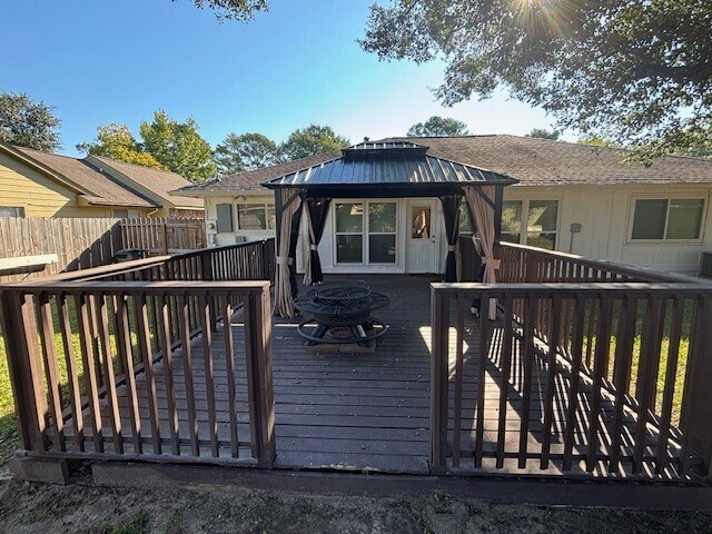 Building Photo - 21023 Ironcrest Ln