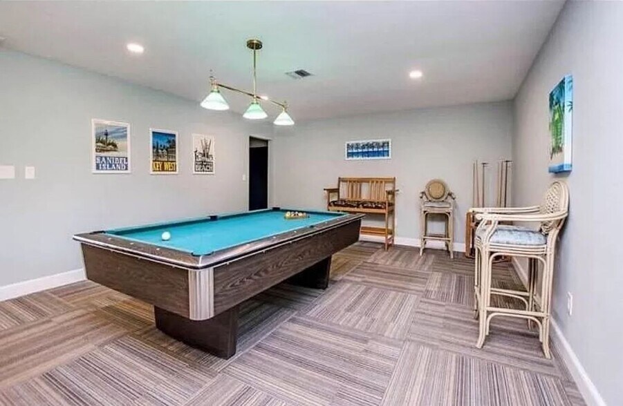 Building Photo - 4265 Island Cir