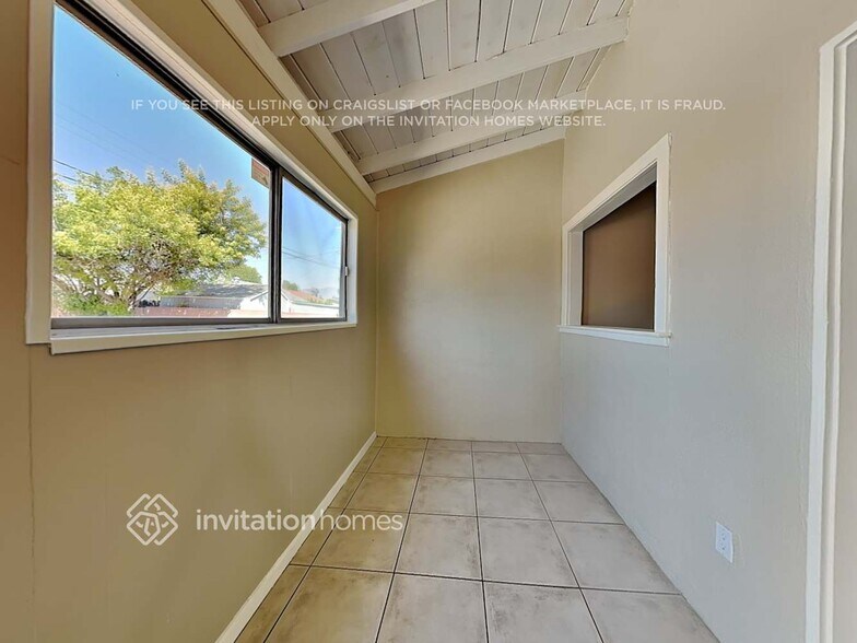 Building Photo - 14251 Minnehaha St